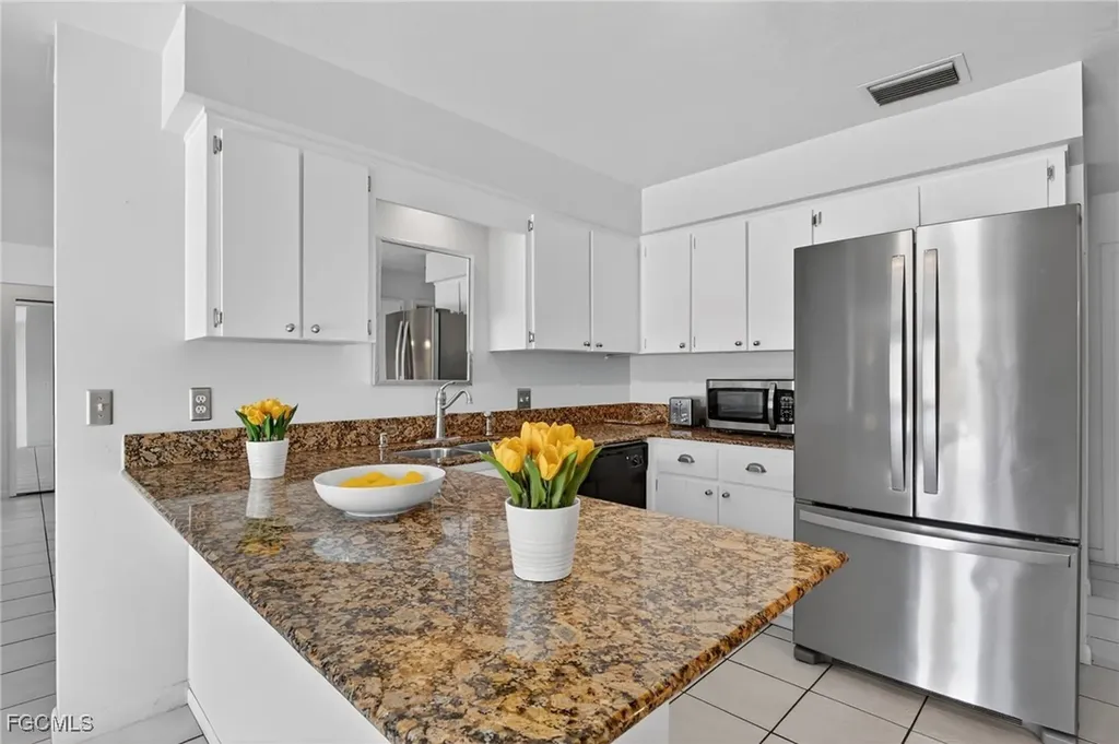 918 SE 35th Street Cape Coral FL 33904