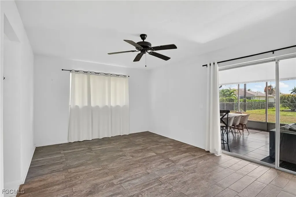 918 SE 35th Street Cape Coral FL 33904