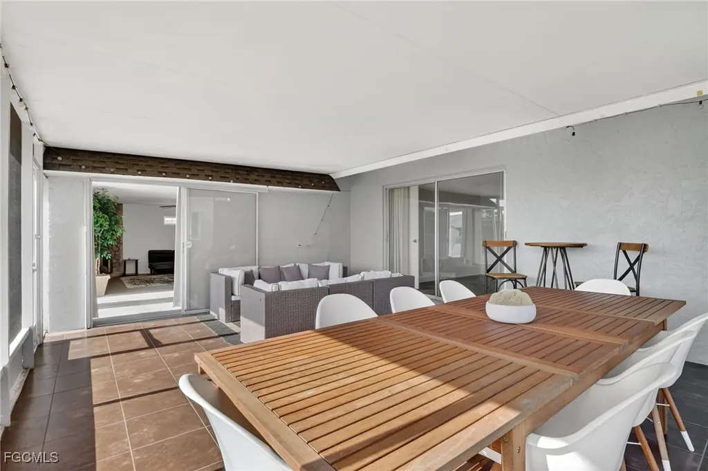 918 SE 35th Street Cape Coral FL 33904