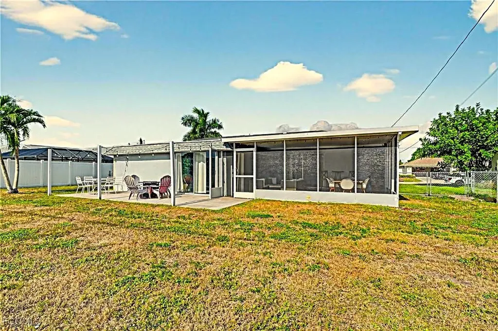 918 SE 35th Street Cape Coral FL 33904