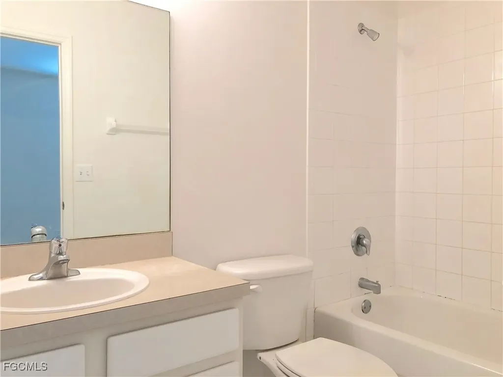 8073 Pacific Beach Drive Fort Myers FL 33966