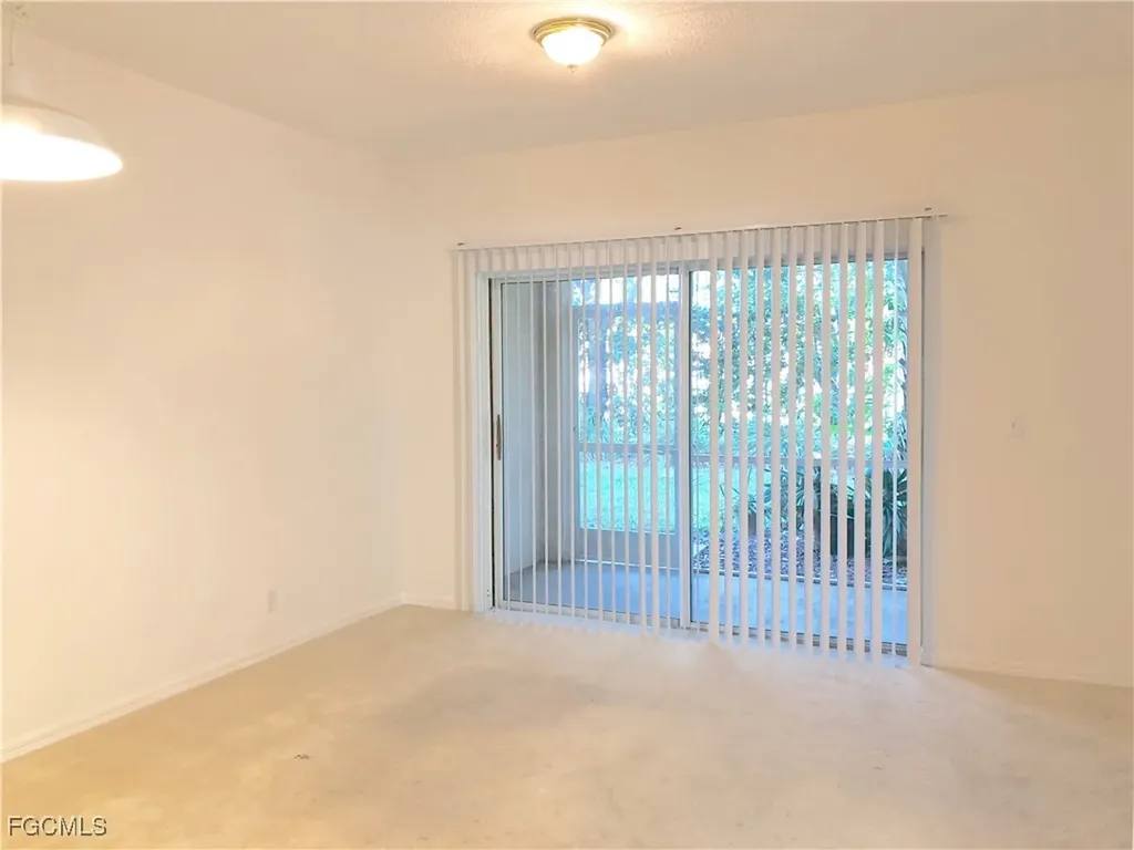 8073 Pacific Beach Drive Fort Myers FL 33966