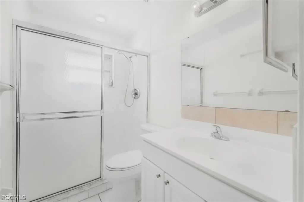 1302 NE 4th Terrace Cape Coral FL 33909