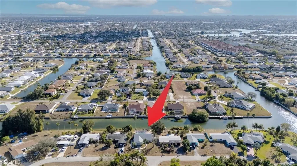 1302 NE 4th Terrace Cape Coral FL 33909