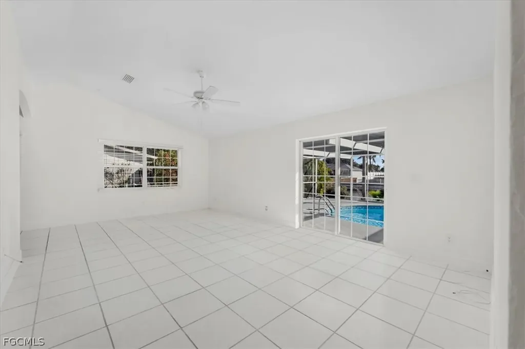 1302 NE 4th Terrace Cape Coral FL 33909