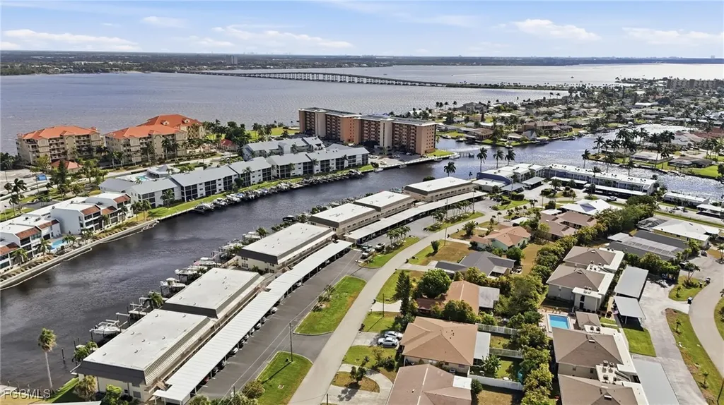 4229 SE 19th Place Cape Coral FL 33904