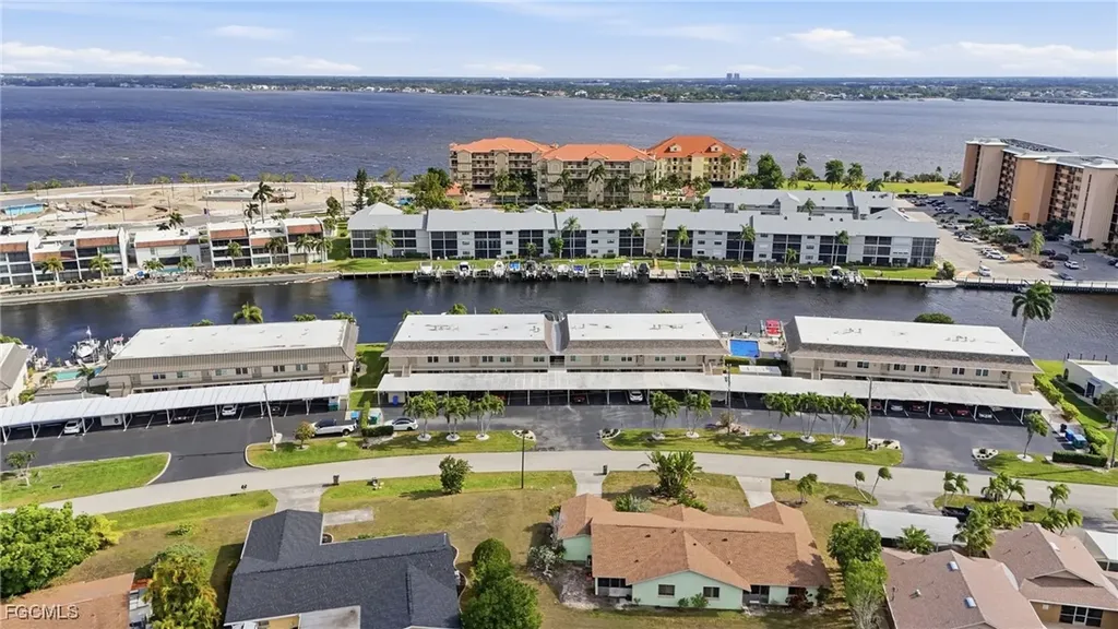 4229 SE 19th Place Cape Coral FL 33904