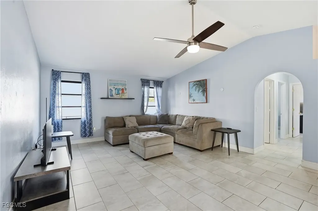 3623 SW 6th Place Cape Coral FL 33914