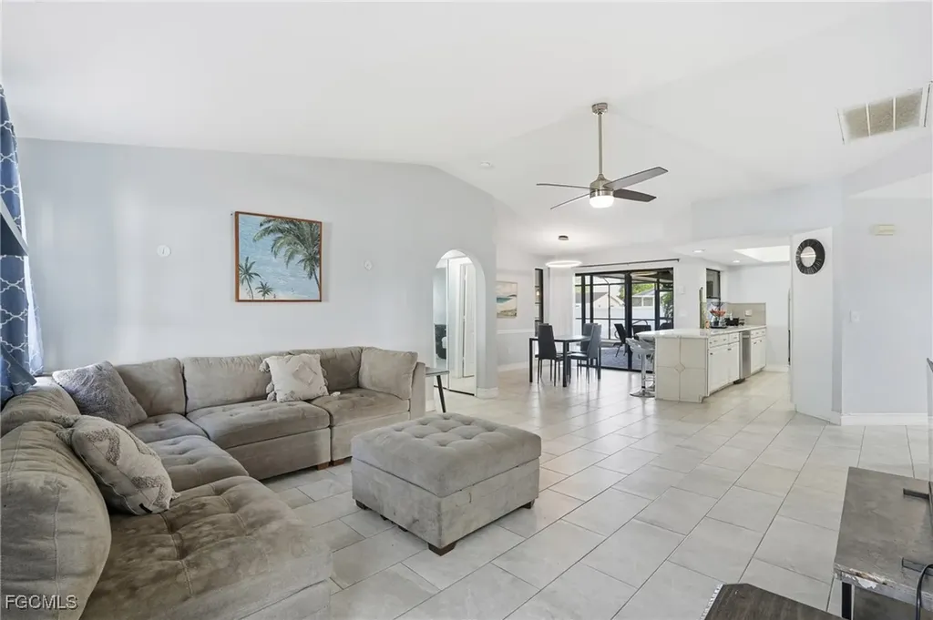 3623 SW 6th Place Cape Coral FL 33914
