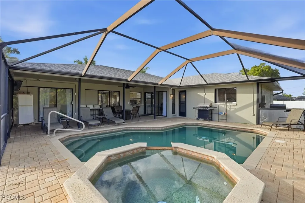 3623 SW 6th Place Cape Coral FL 33914