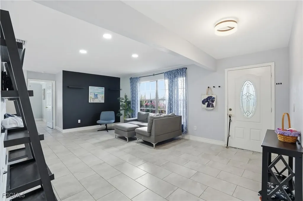 3623 SW 6th Place Cape Coral FL 33914