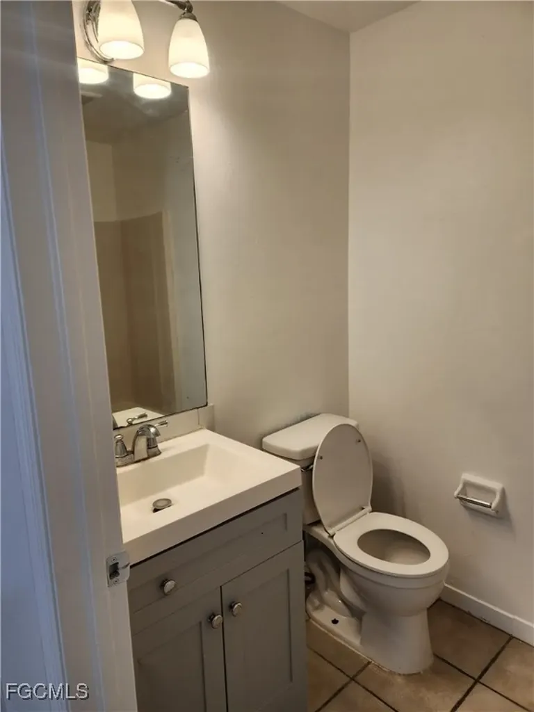 1248 Columbus Boulevard Fort Myers FL 33913