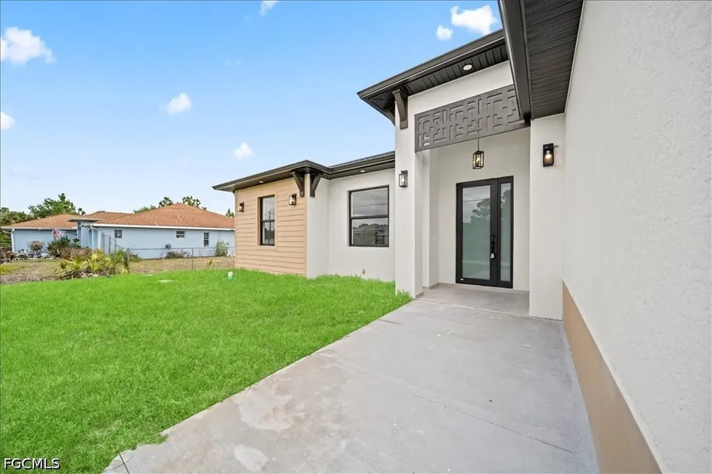 910 Plumosa Avenue Lehigh Acres FL 33972