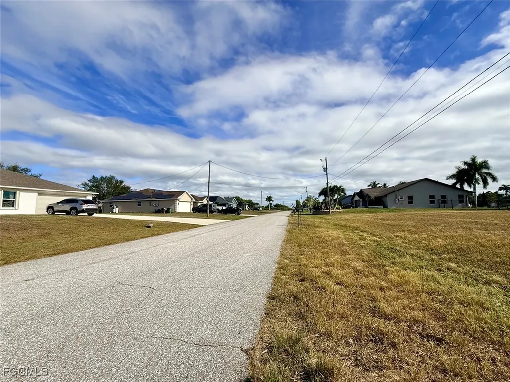 418 NW 14th Terrace Cape Coral FL 33993