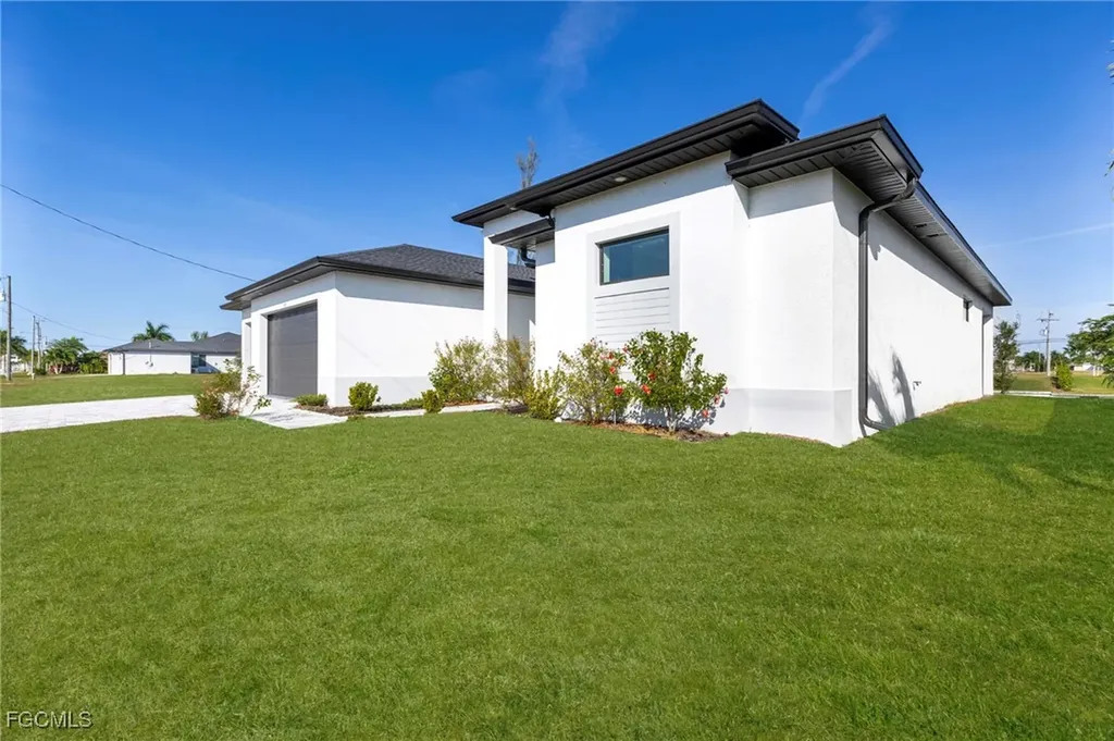 1517 SW 28th Terrace Cape Coral FL 33914