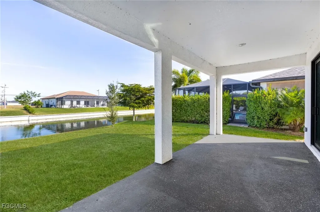 1517 SW 28th Terrace Cape Coral FL 33914