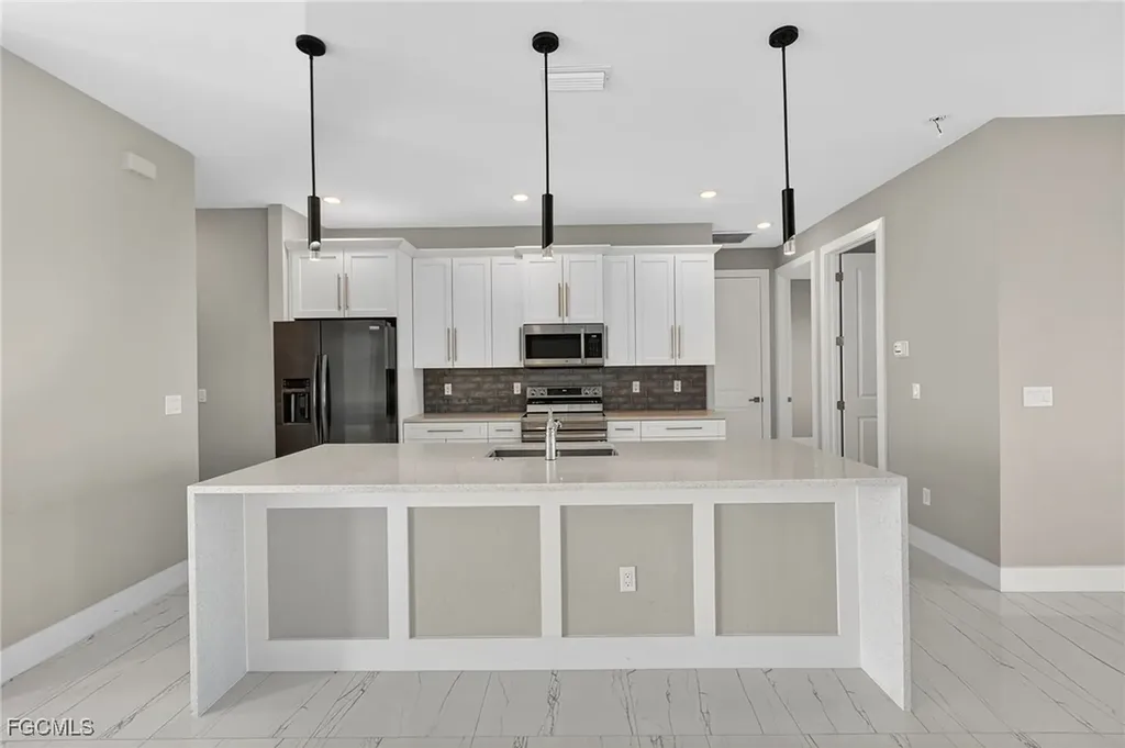 1517 SW 28th Terrace Cape Coral FL 33914