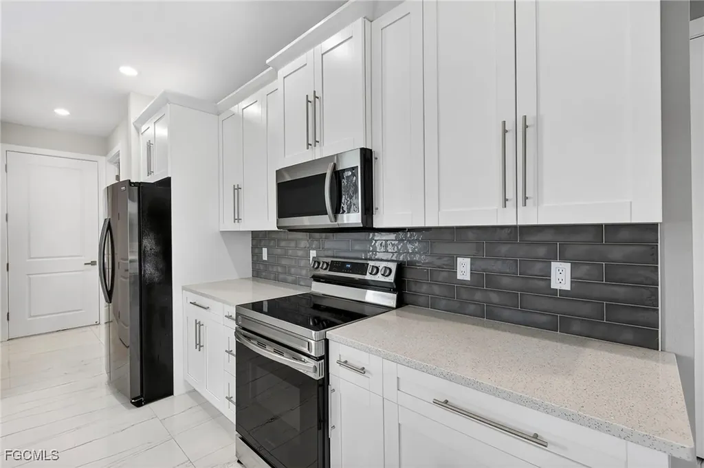 1517 SW 28th Terrace Cape Coral FL 33914