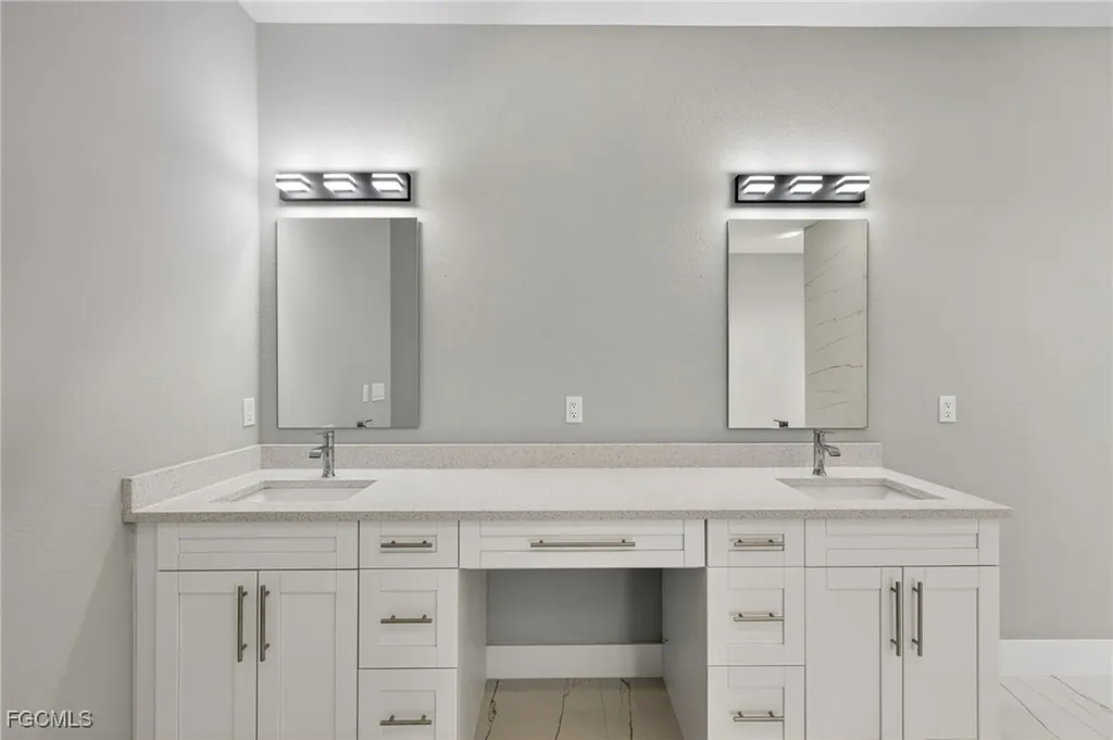 1517 SW 28th Terrace Cape Coral FL 33914