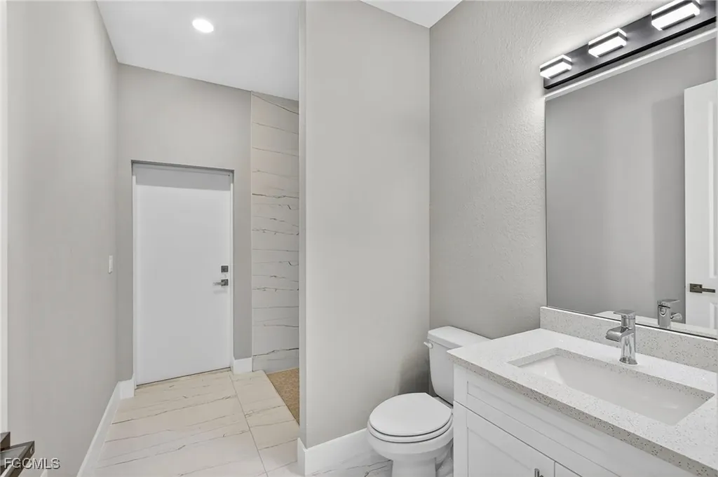 1517 SW 28th Terrace Cape Coral FL 33914