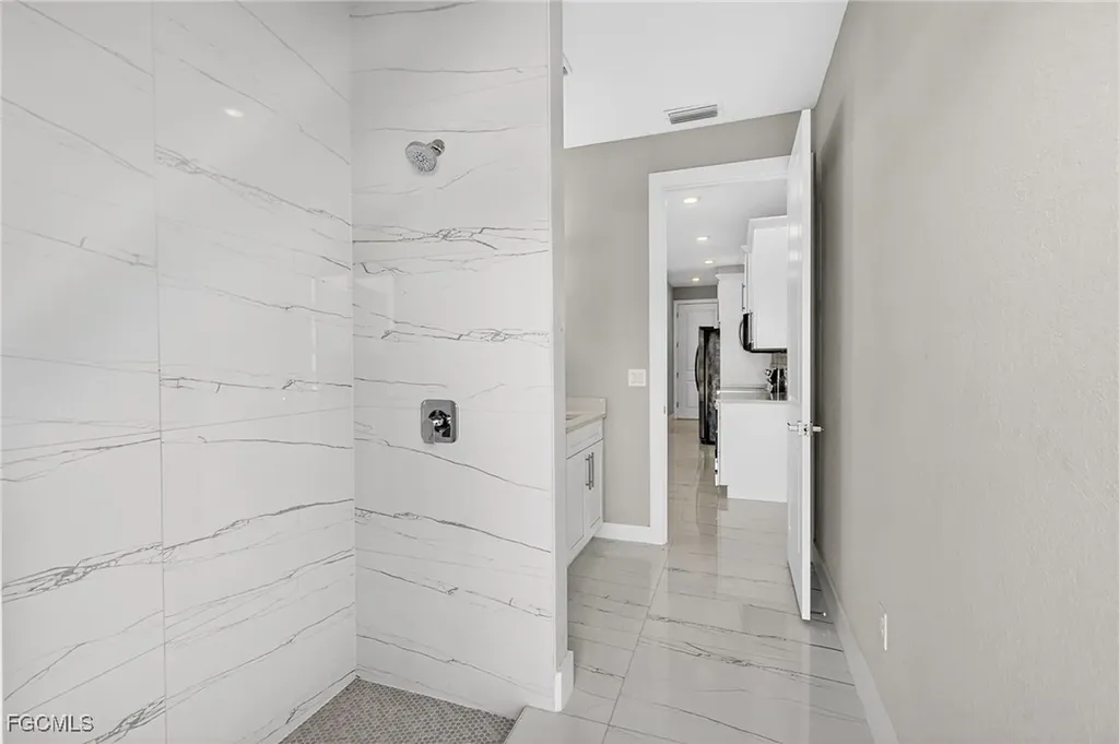 1517 SW 28th Terrace Cape Coral FL 33914