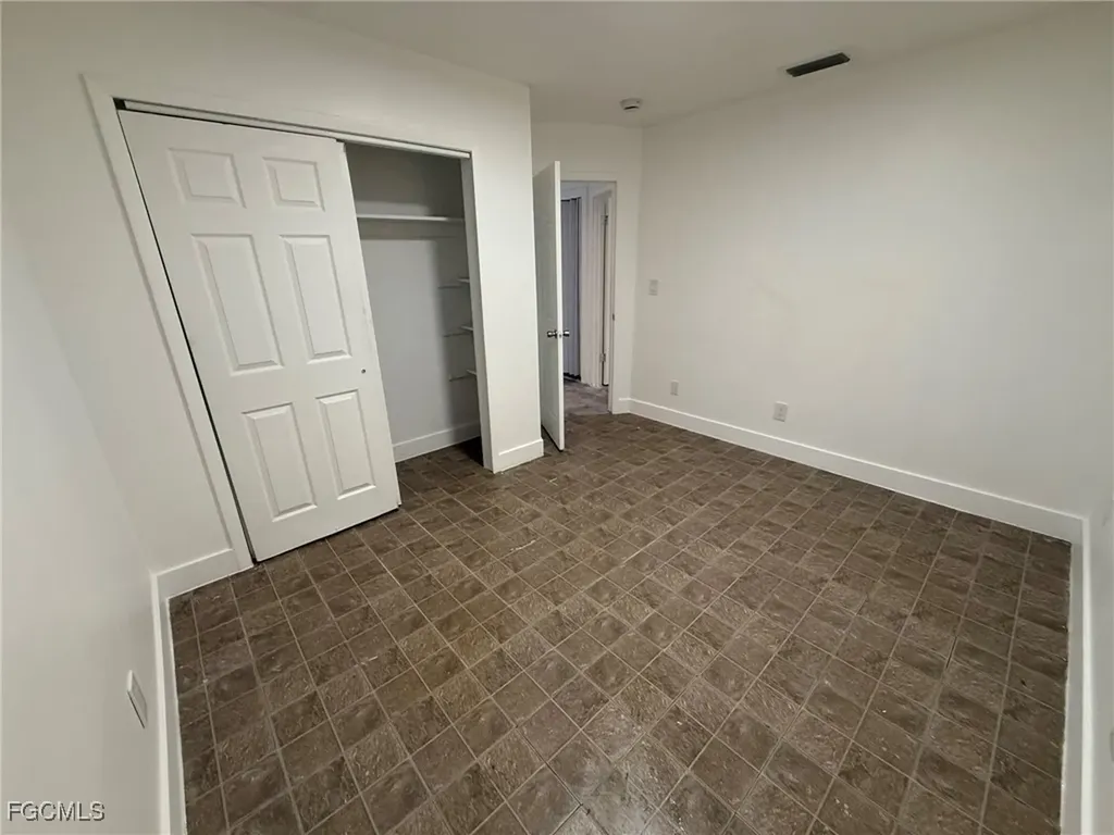 2708 Broadway Fort Myers FL 33901