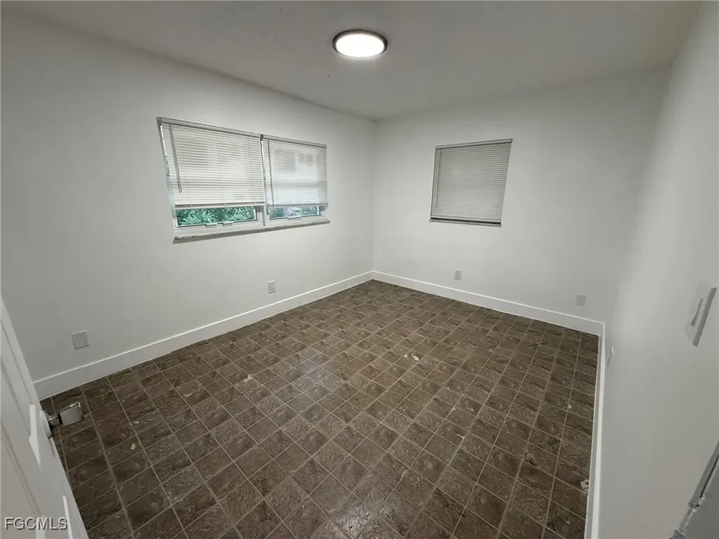 2708 Broadway Fort Myers FL 33901