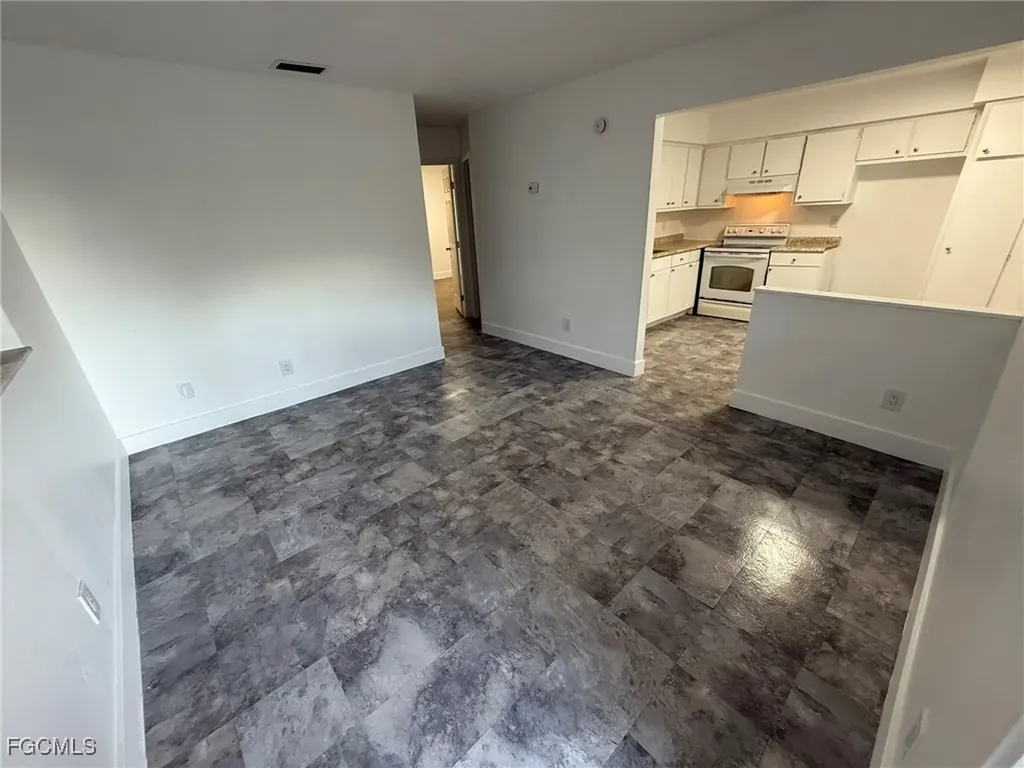 2708 Broadway Fort Myers FL 33901