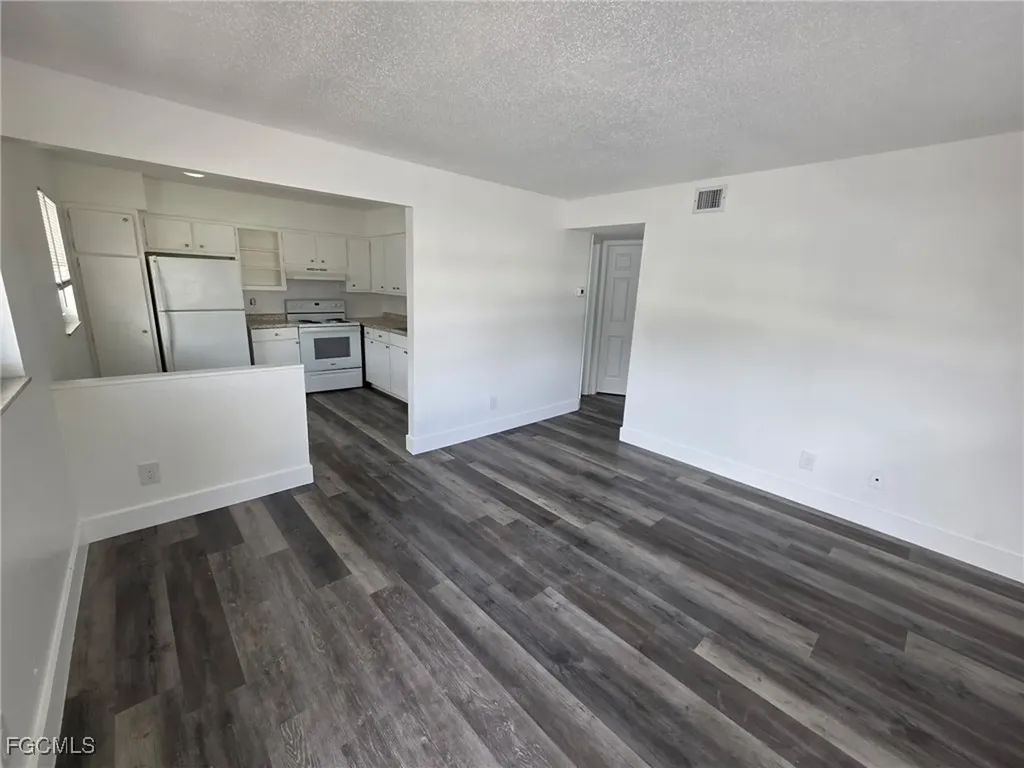 2708 Broadway Fort Myers FL 33901