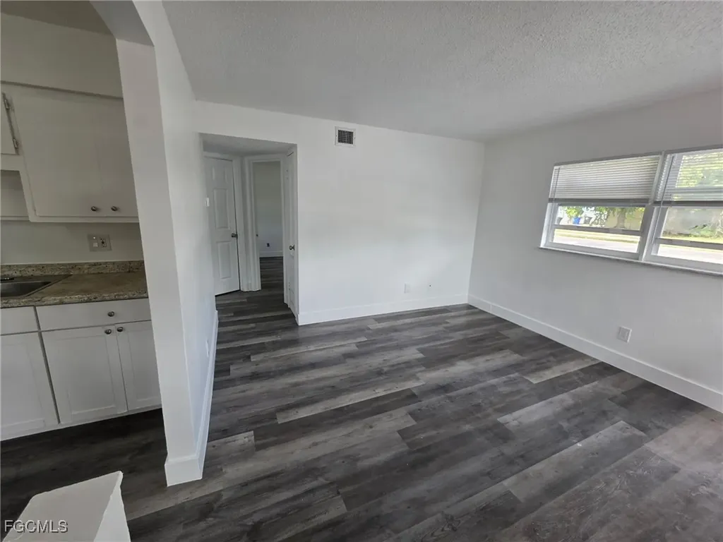 2708 Broadway Fort Myers FL 33901