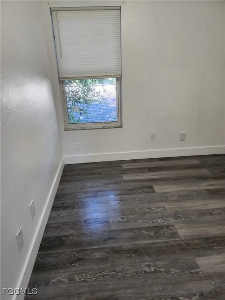 2670 Broadway Fort Myers FL 33901
