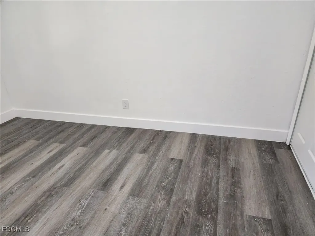 2670 Broadway Fort Myers FL 33901