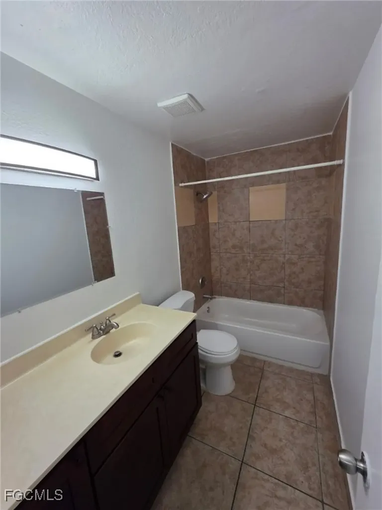 2148 Dora Street Fort Myers FL 33901