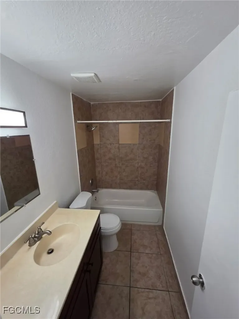 2148 Dora Street Fort Myers FL 33901
