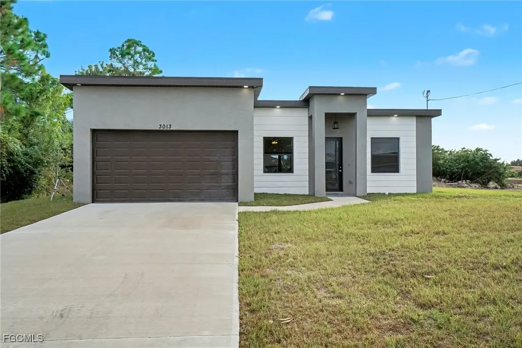 3013 4th Street SW Lehigh Acres FL 33976
