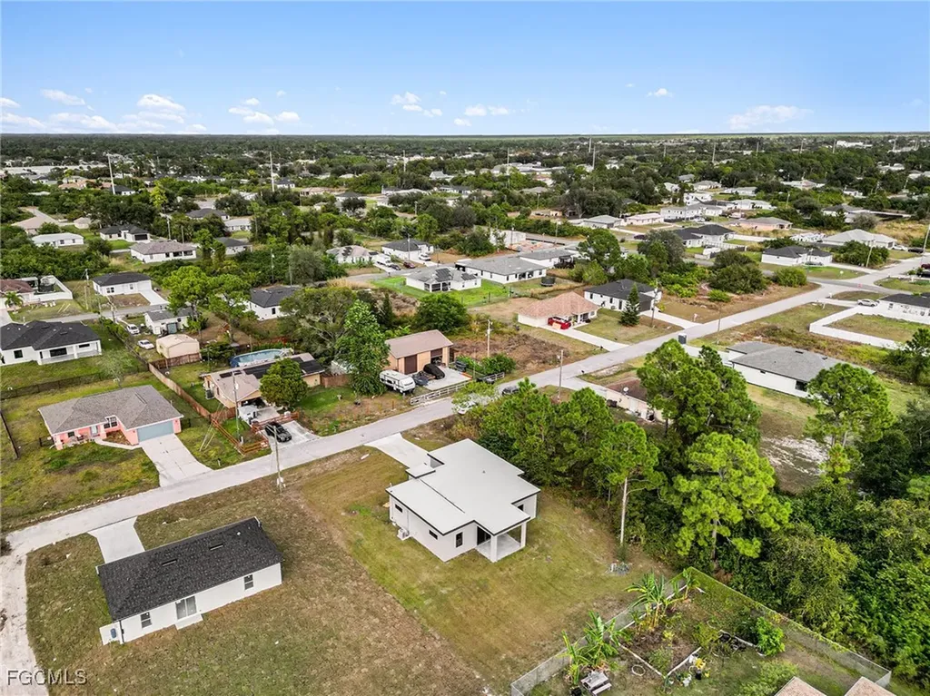 3013 4th Street SW Lehigh Acres FL 33976