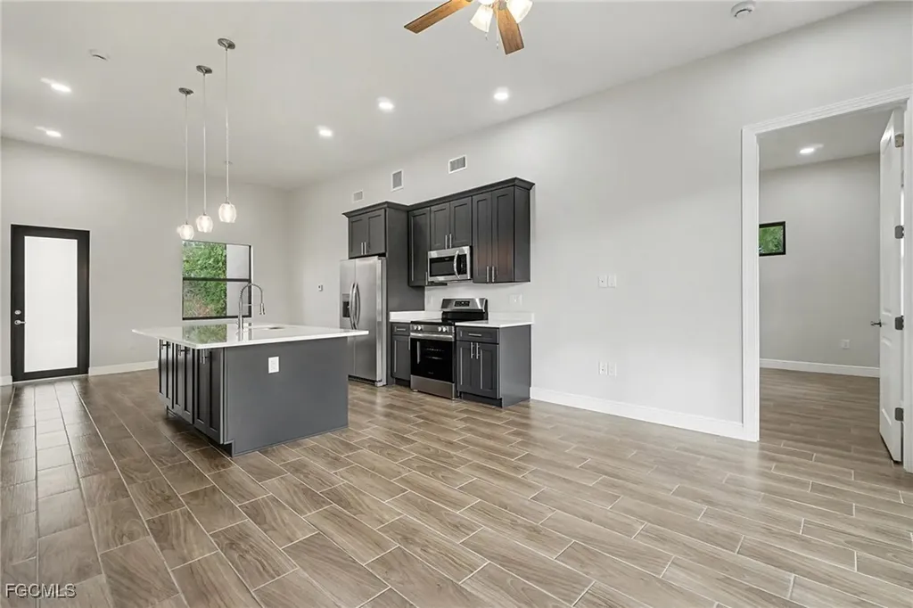3013 4th Street SW Lehigh Acres FL 33976