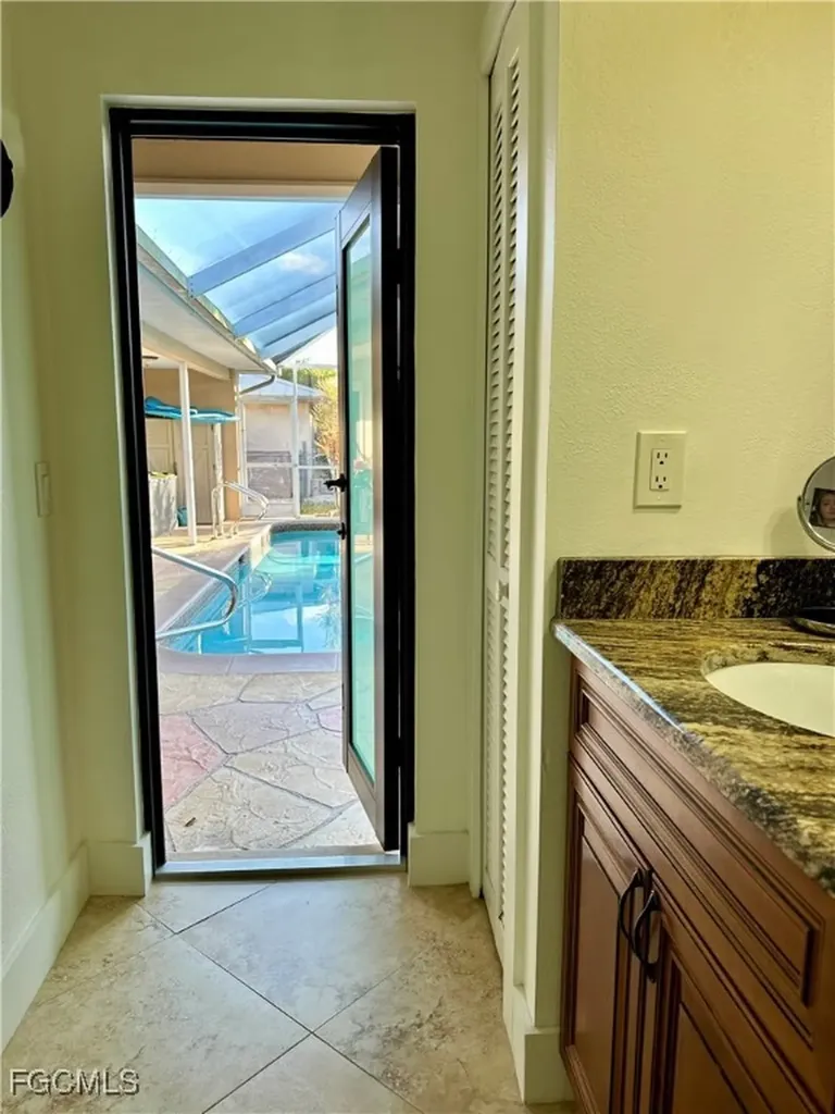3766 SE 6th Avenue Cape Coral FL 33904