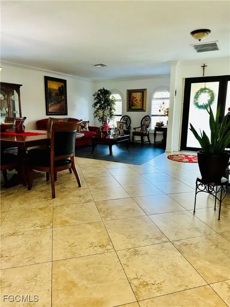 3766 SE 6th Avenue Cape Coral FL 33904