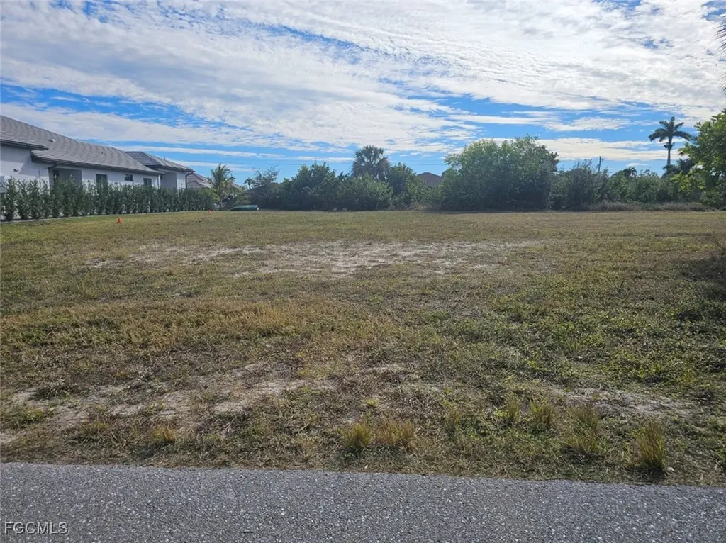 210 SW 31st Terrace Cape Coral FL 33914