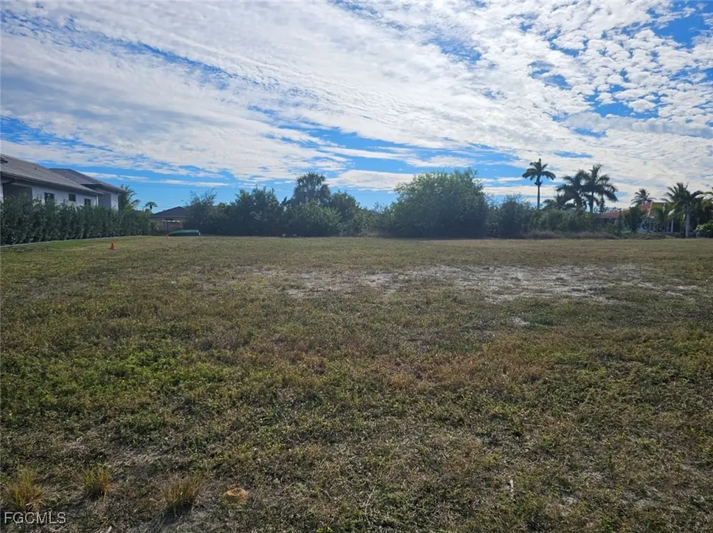 210 SW 31st Terrace Cape Coral FL 33914