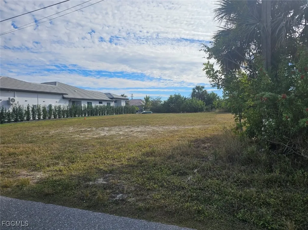 210 SW 31st Terrace Cape Coral FL 33914