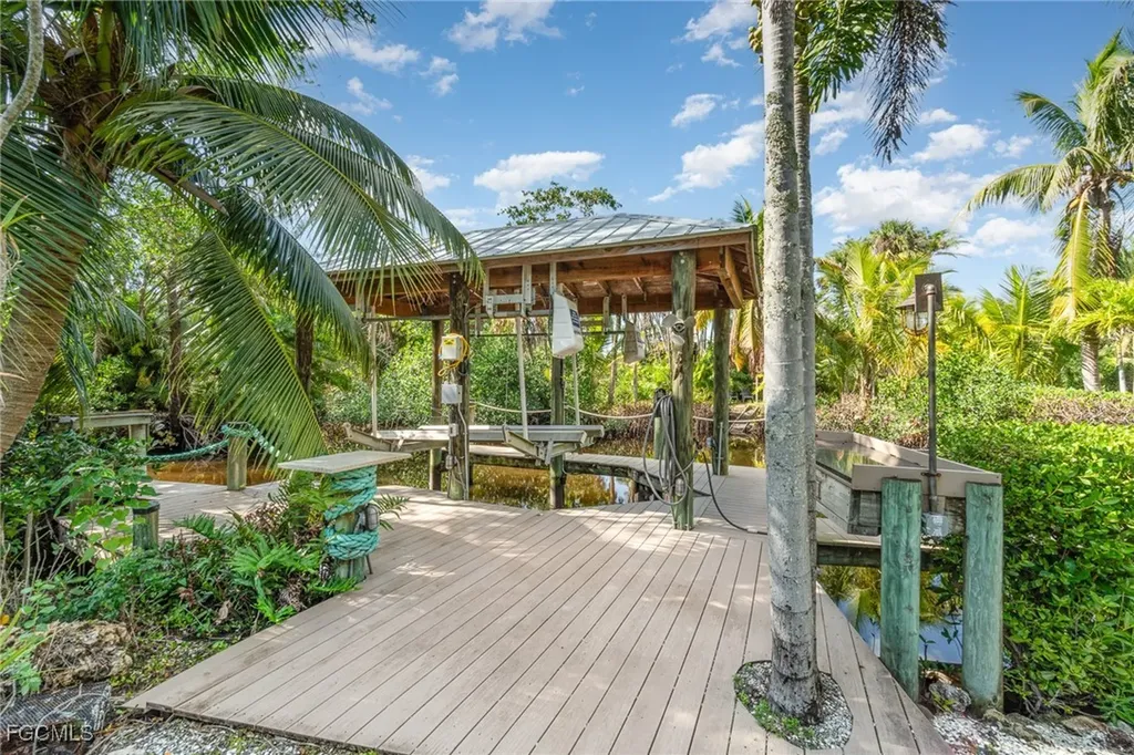 7171 Coca Sabal Lane Fort Myers FL 33908