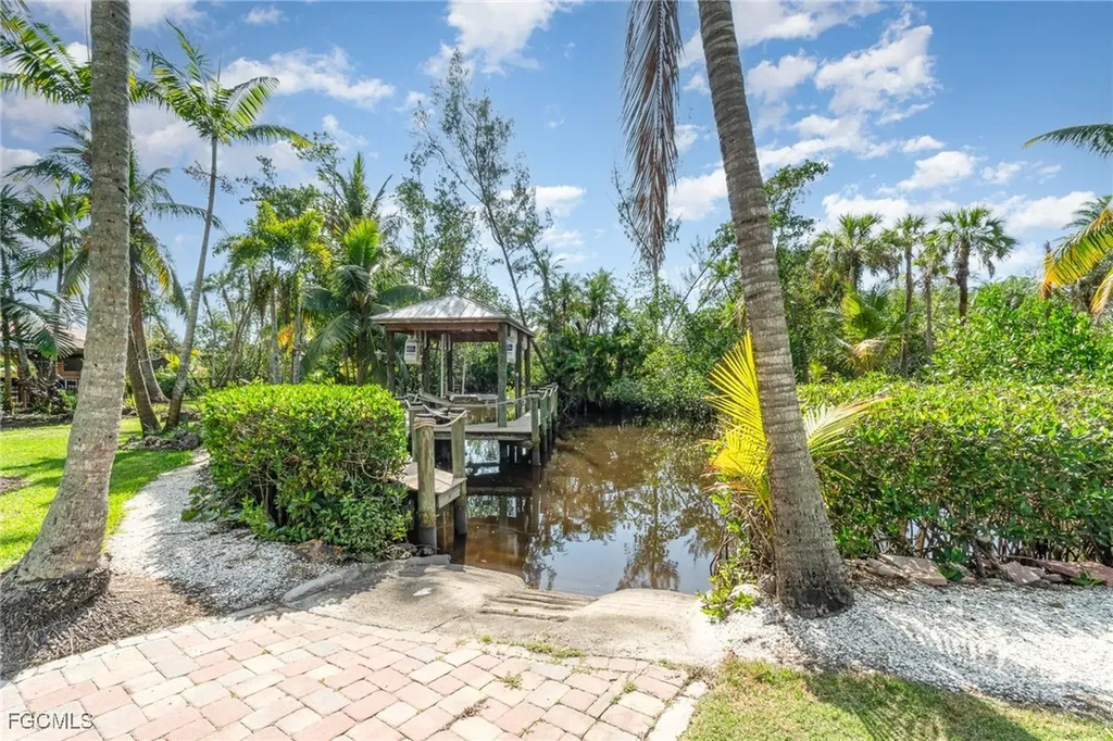 7171 Coca Sabal Lane Fort Myers FL 33908