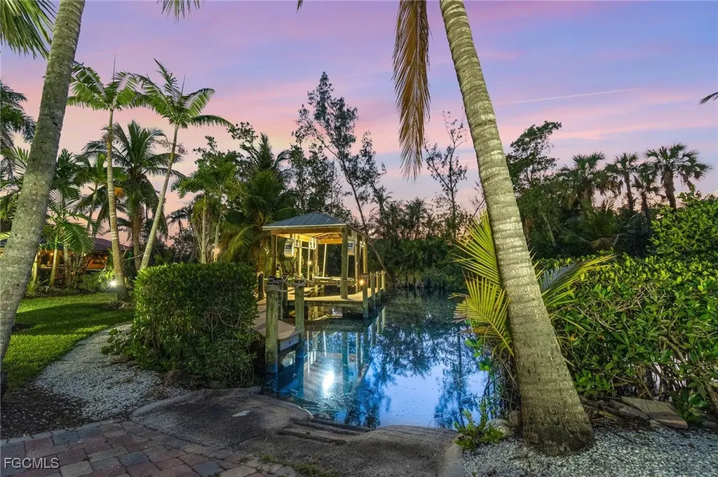 7171 Coca Sabal Lane Fort Myers FL 33908