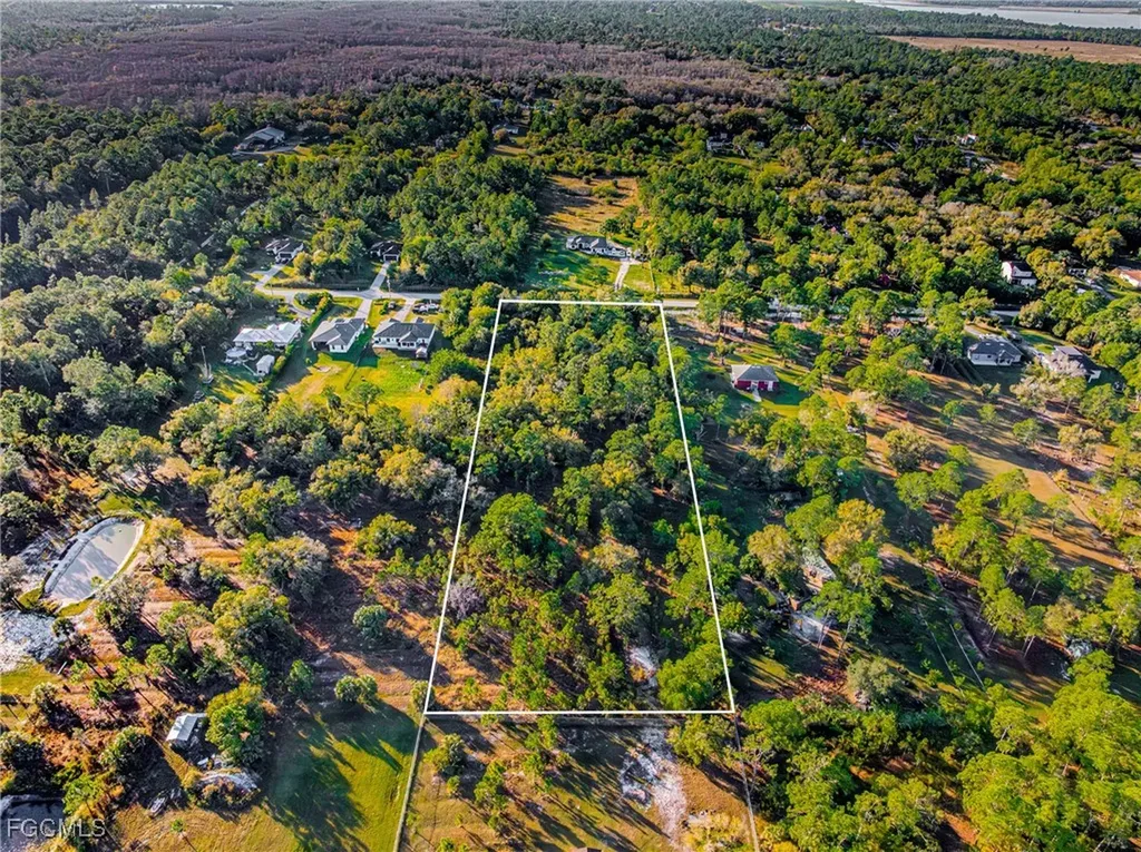 68TH Avenue NE Naples FL 34120