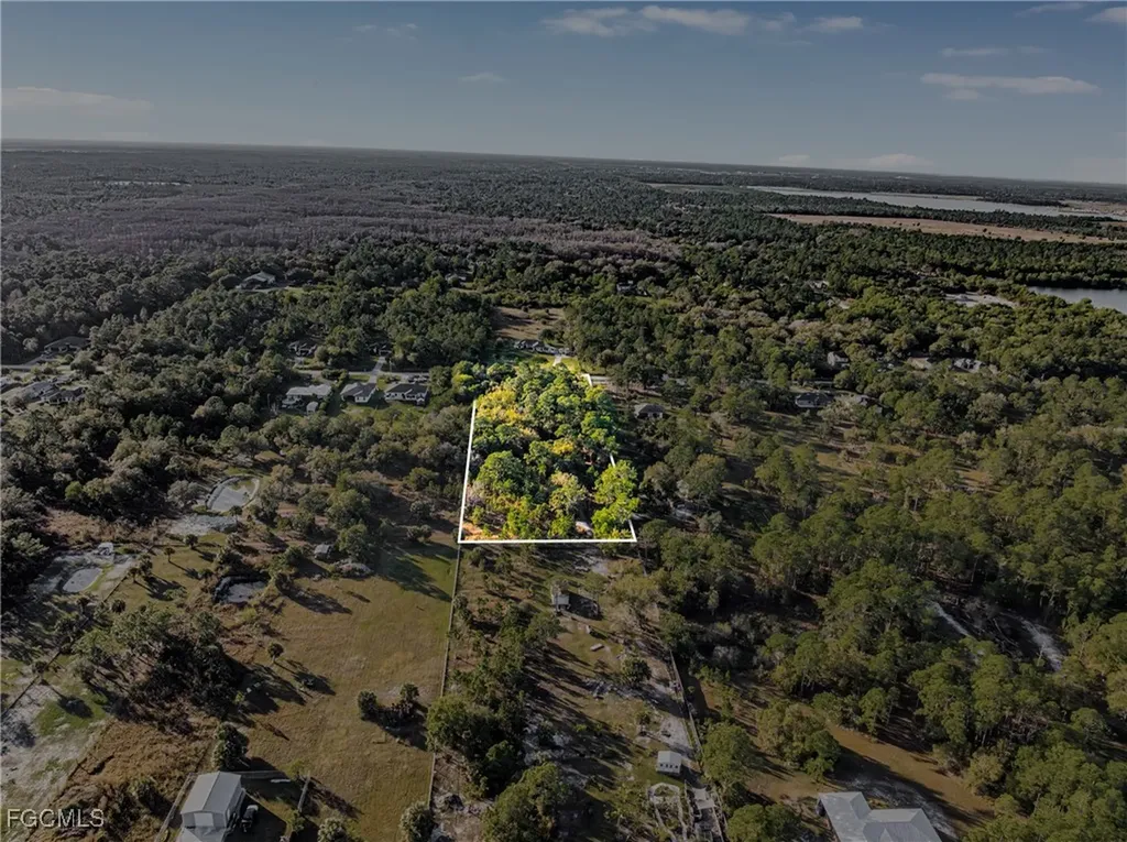 68TH Avenue NE Naples FL 34120