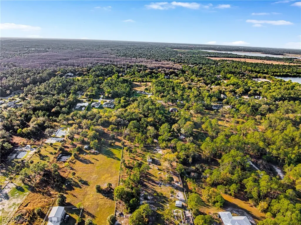68TH Avenue NE Naples FL 34120