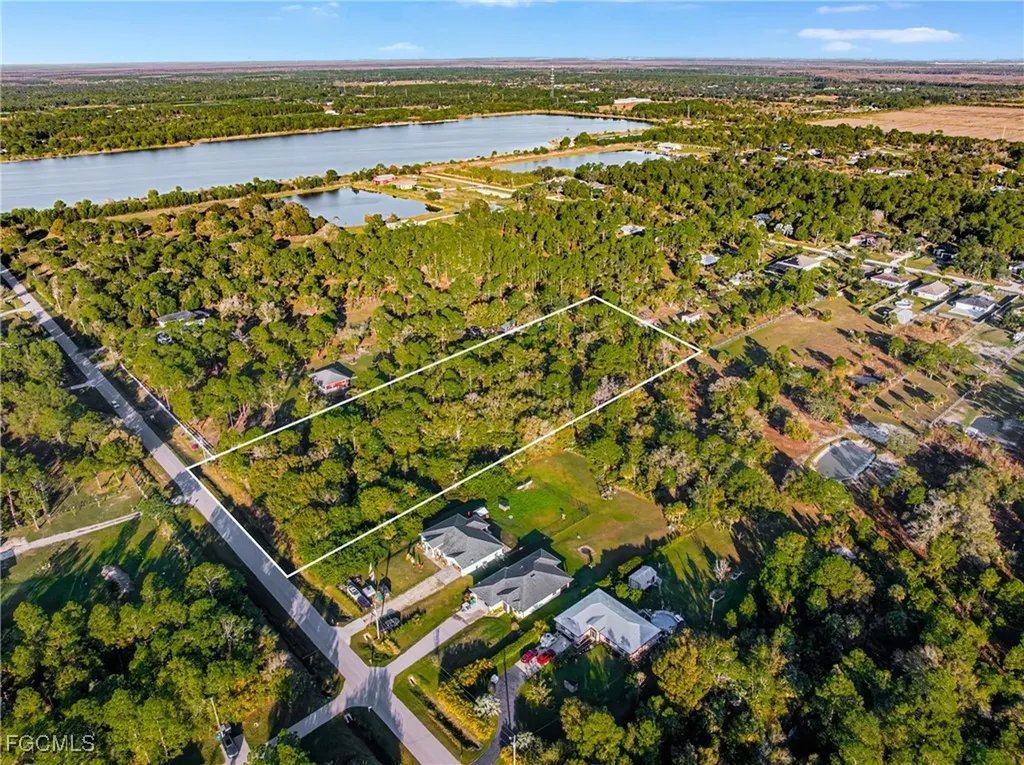 68TH Avenue NE Naples FL 34120