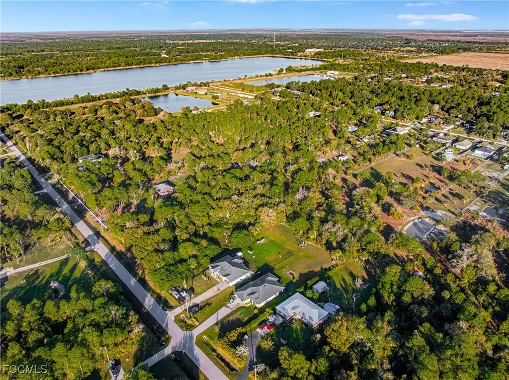 68TH Avenue NE Naples FL 34120